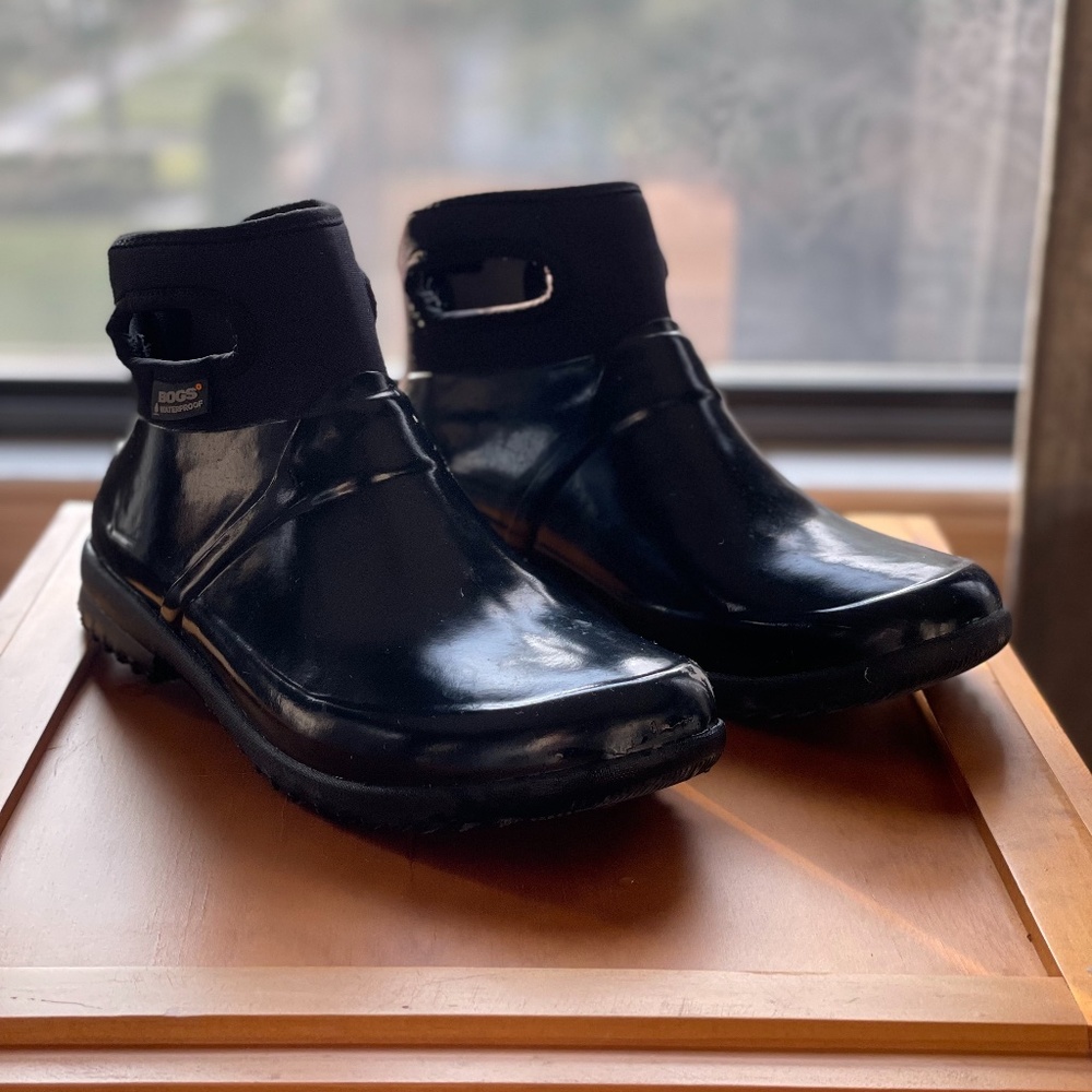 BOGS Seattle Solid Mid rain boots - sz 9